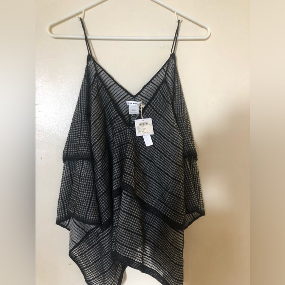 Multiple items check it out - Picture 2 of 7